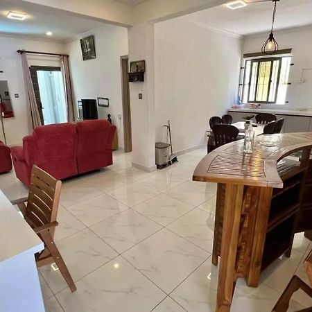 Nayuha Apt B Flic en Flac Ngoại thất bức ảnh